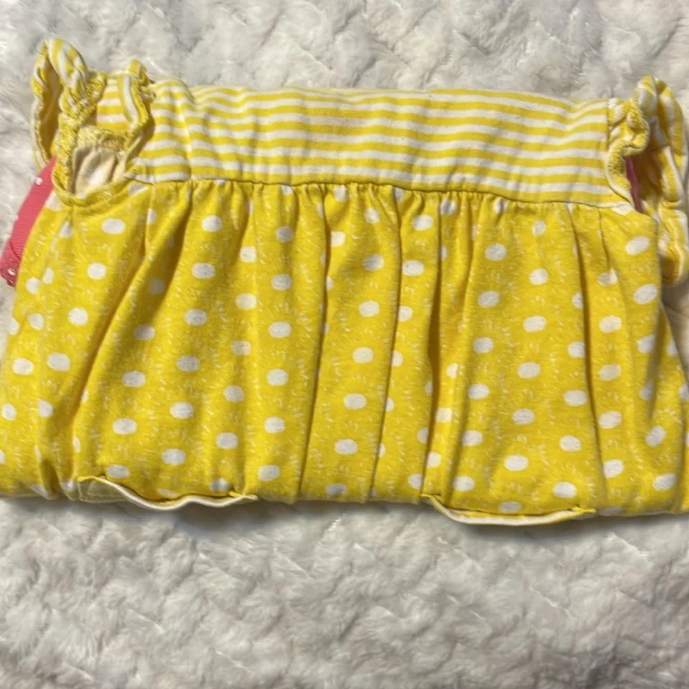 Old Navy and Carters 🌻2 baby